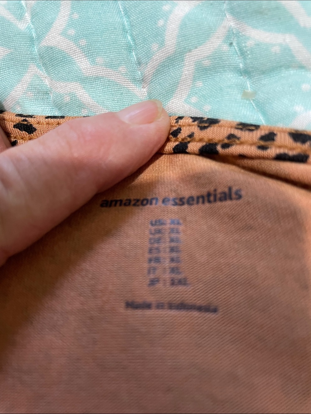 Leopard print wrapped dress from Amazon essentials - Picture 6 of 9
